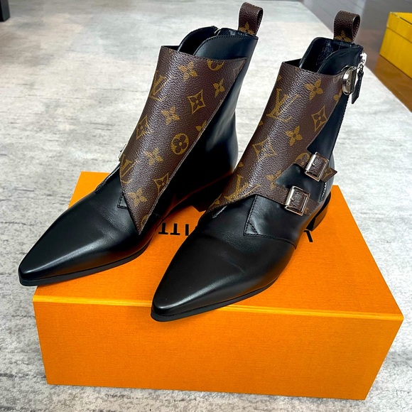 LOUIS VUITTON - NEW Jumble Flat Ankle Boots Leather and Monogram Canvas. - Picture 7 of 10